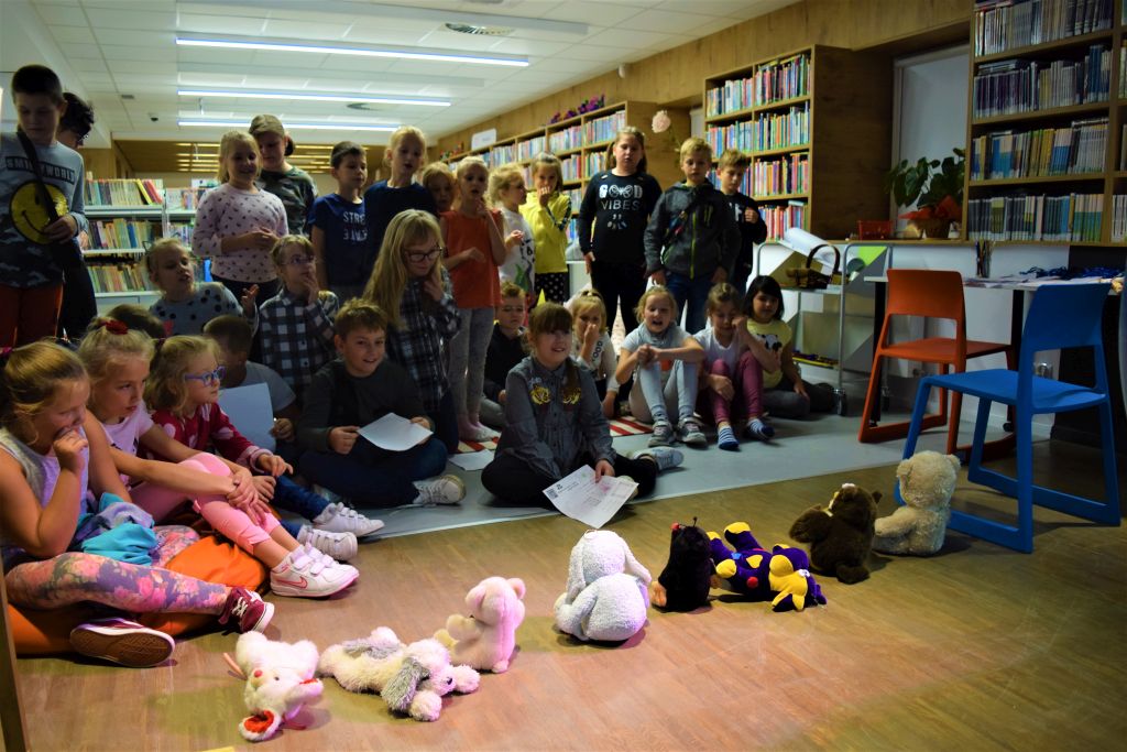 noc bibliotek